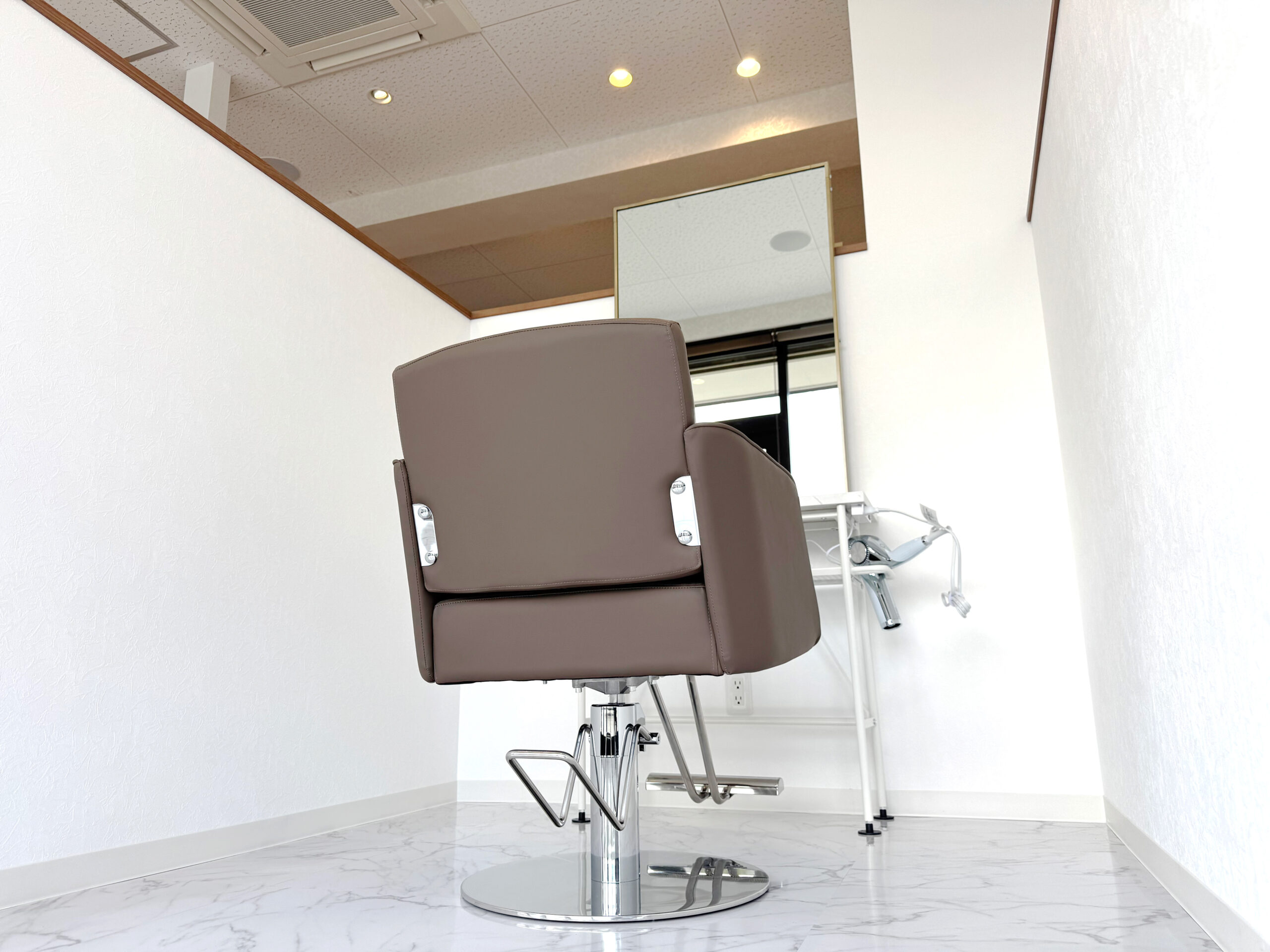 ALIA(アリア)小豆餅店 Life with hairstyles "体験"を豊かに彩る美容室 - 全席半個室×マンツーマン施術 浜松市中央区小豆餅 アイラッシュ(待マツク・まつパー)・ネイルも展開