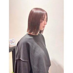 切りっぱなしボブ【加藤】 | ALIA（アリア）小豆餅店 Life with hairstyles "体験"を豊かに彩る美容室 - 全席半個室×マンツーマン施術 浜松市中央区小豆餅 アイラッシュ（待マツク・まつパー）・ネイルも展開