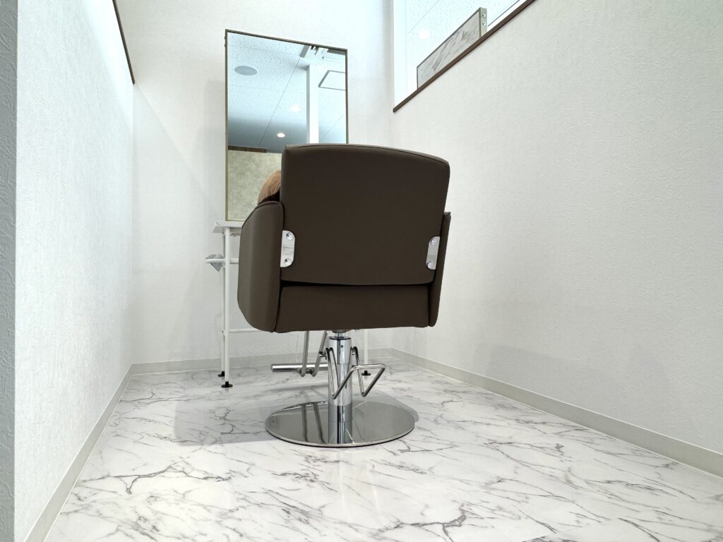 ALIA（アリア）小豆餅店 Life with hairstyles "体験"を豊かに彩る美容室 - 全席半個室×マンツーマン施術 浜松市中央区小豆餅 アイラッシュ（待マツク・まつパー）・ネイルも展開