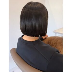 ミニボブ【加藤】 | ALIA（アリア）小豆餅店 Life with hairstyles "体験"を豊かに彩る美容室 - 全席半個室×マンツーマン施術 浜松市中央区小豆餅 アイラッシュ（待マツク・まつパー）・ネイルも展開