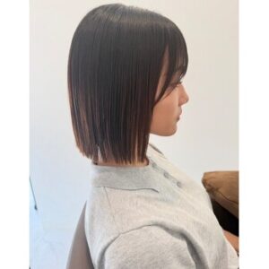 肩上切りっぱなしボブ【加藤】 | ALIA（アリア）小豆餅店 Life with hairstyles "体験"を豊かに彩る美容室 - 全席半個室×マンツーマン施術 浜松市中央区小豆餅 アイラッシュ（待マツク・まつパー）・ネイルも展開
