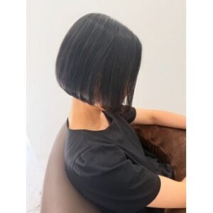 ミニボブ【加藤】 | ALIA（アリア）小豆餅店 Life with hairstyles "体験"を豊かに彩る美容室 - 全席半個室×マンツーマン施術 浜松市中央区小豆餅 アイラッシュ（待マツク・まつパー）・ネイルも展開